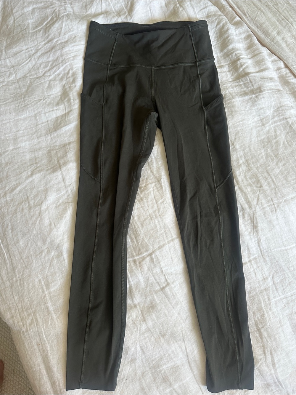 Lululemon Fast And Free Leggings in Olive - size 6